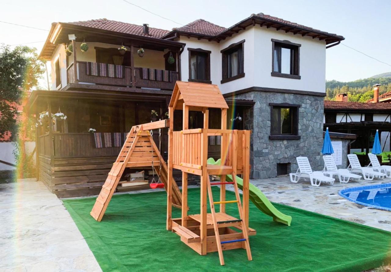 Карамановите Къщи Apriltsi  Bagian luar foto