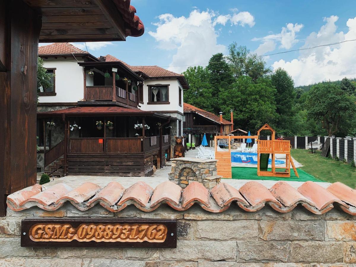 Карамановите Къщи Apriltsi  Bagian luar foto