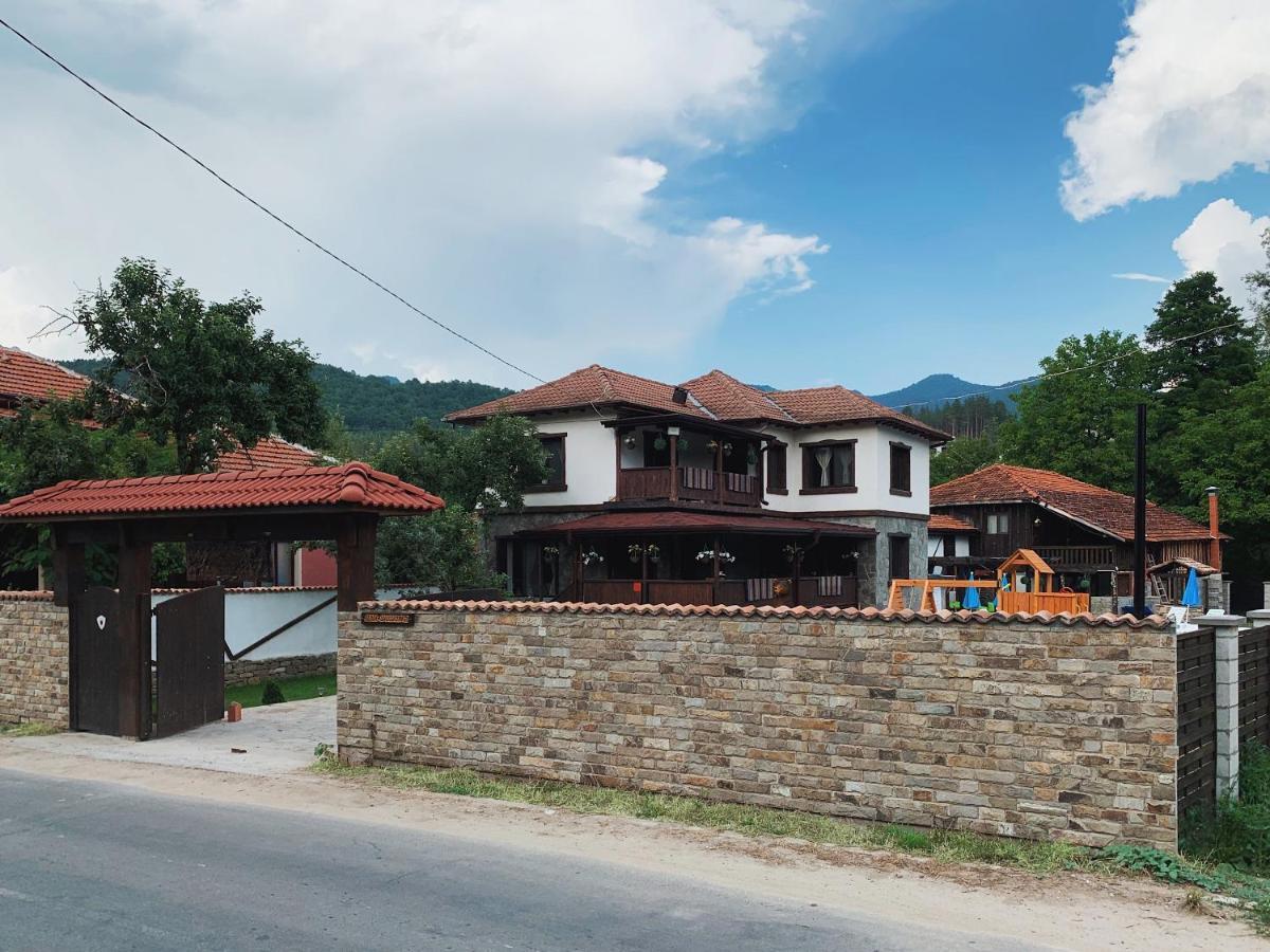 Карамановите Къщи Apriltsi  Bagian luar foto
