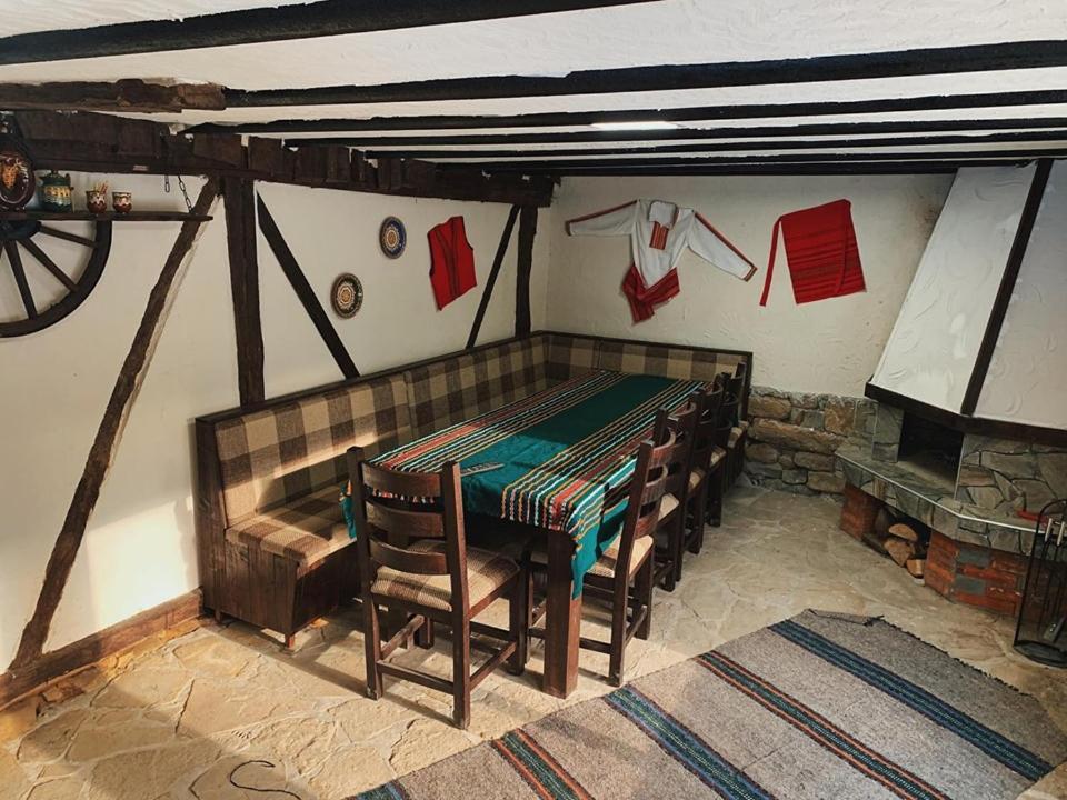 Карамановите Къщи Apriltsi  Bagian luar foto